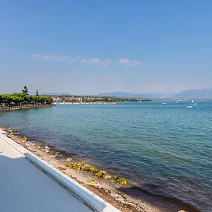 Lejlighedshotel Residenza Miralago By Wonderful Italy Desenzano del Garda